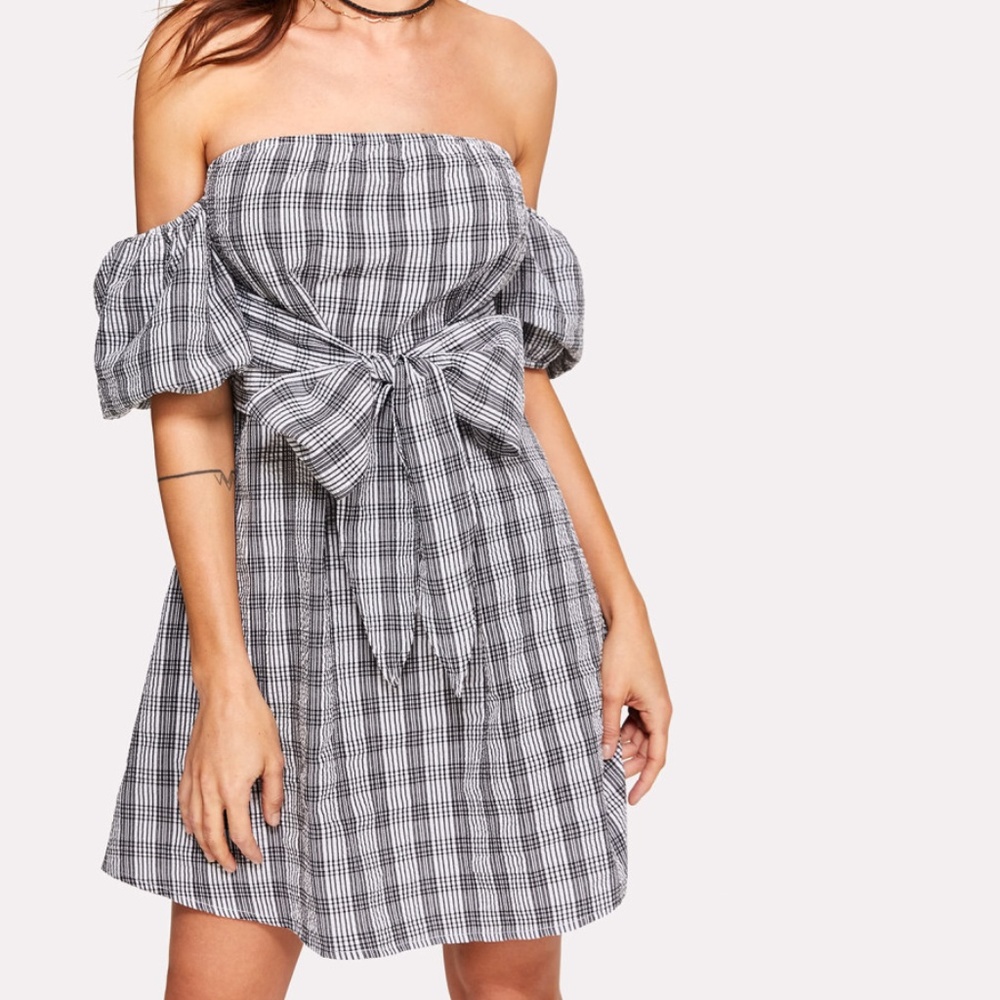 Off the Shoulder Bardot Dress - Picture 4 of 4